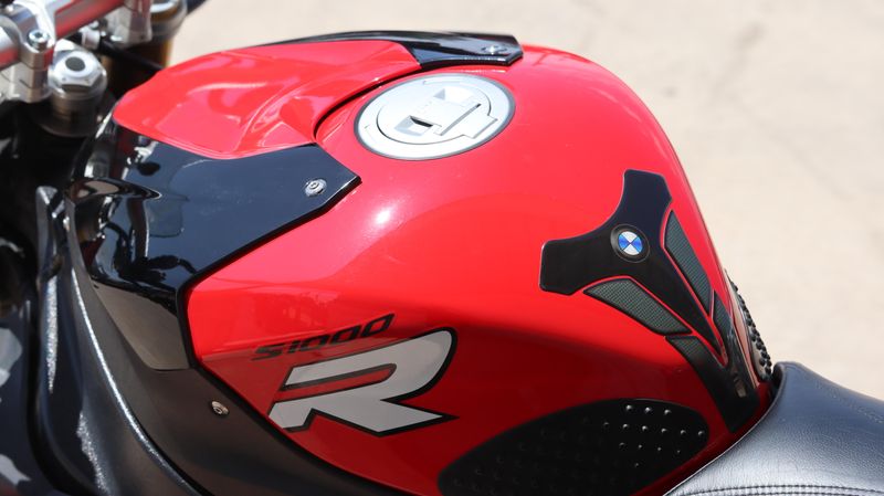2016 BMW S 1000 R Image 8