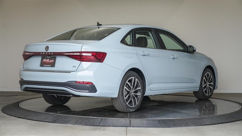 New 2025 Volkswagen Jetta 1.5T SEImage 4