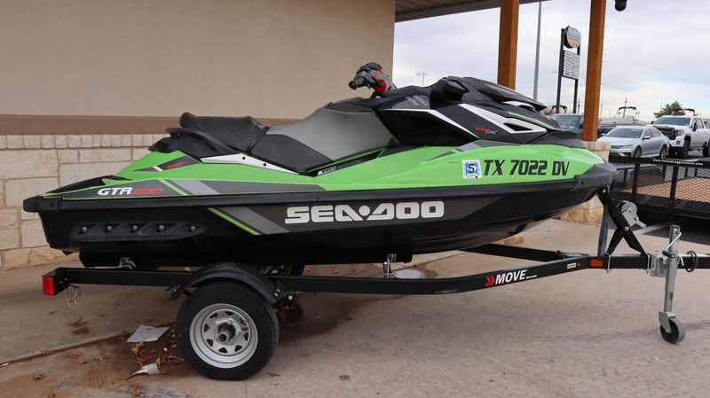 2017 SEADOO PWC GTRX 230 Image 2