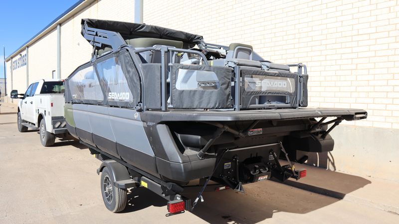2025 SEADOO SWITCH FISH 21 230HP PAINTED TRAILER WILDERNESS GREEN Image 7