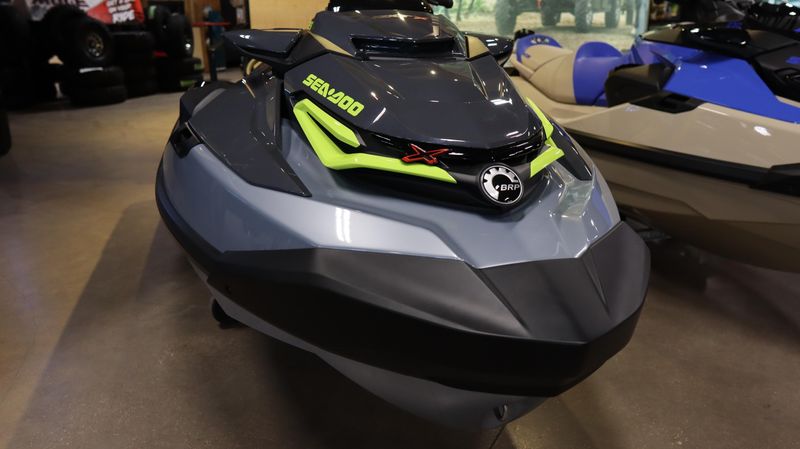 2025 SEADOO RXTX 325 WITH SOUND SYSTEM ICE METAL AND MANTA GREEN Image 3