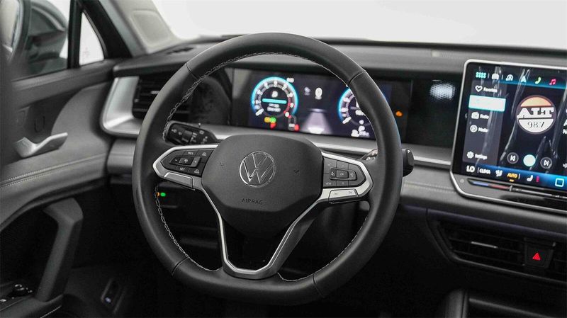 New 2025 Volkswagen Tiguan 2.0T SEImage 15