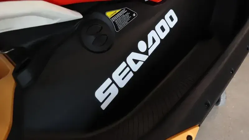 2025 SEADOO SPARK FOR 3 CONVENIENCE PACKAGE WITH SOUND SYSTEM SUNRISE ORANGE AND DRAGON RED Image 4