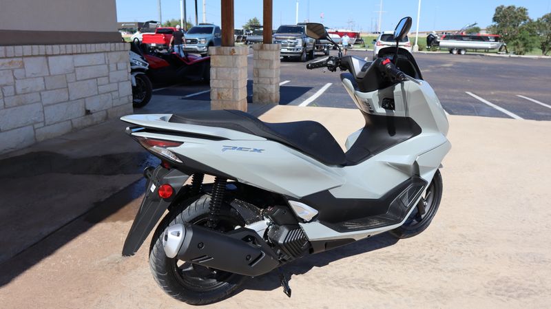 NEW 2026 HONDA PCX Image 3