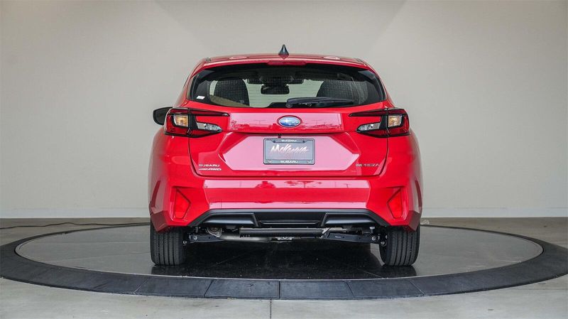 New 2025 Subaru Impreza BaseImage 3