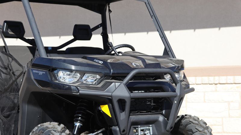 2025 Can-Am DEFENDER PRO XT HD10 STEALTH BLACKImage 4