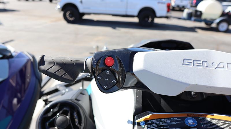 2025 SEADOO GTI SE 170 WITH SOUND SYSTEM IDF TEAL BLUE AND MANTA GREEN Image 11