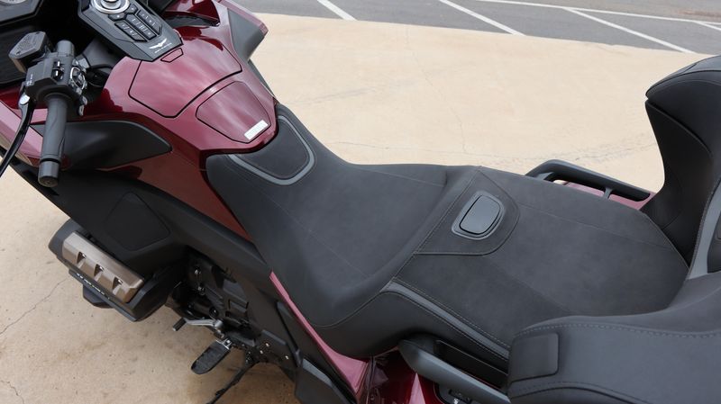 New 2025 Honda GOLD WING TOUR 50TH ANNIVERSARY Image 12