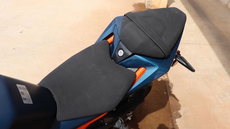 2024 KTM RC 390 Image 12