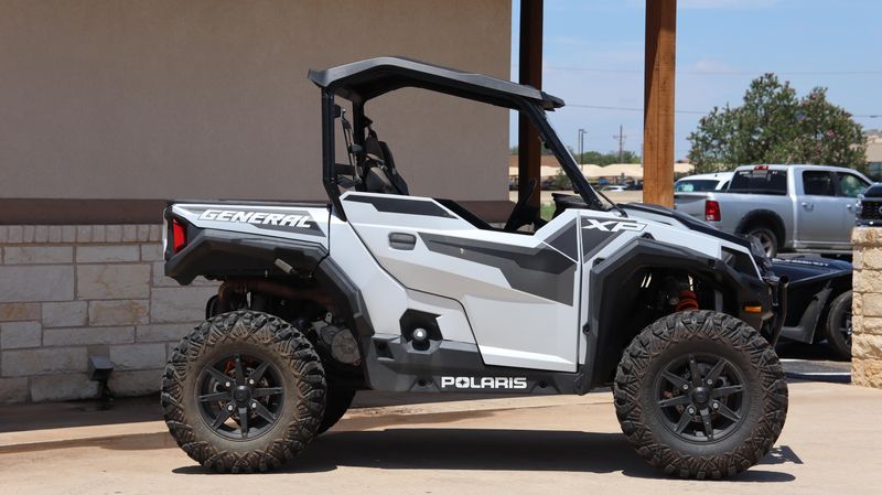 2022 Polaris GENERAL XP 1000 DELUXE Image 2