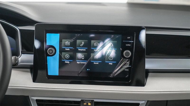 New 2025 Volkswagen Taos 1.5T SEImage 15
