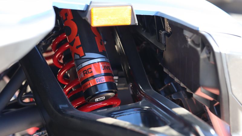 2025 Can-Am MAVERICK R MAX X RS WITH SMARTSHOX 999T DCT DUSTY NAVY AND LEGION RED Image 11
