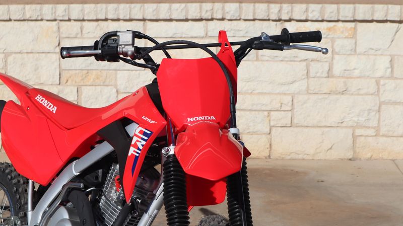 2025 Honda CRF125F BIG WHEEL REDImage 3