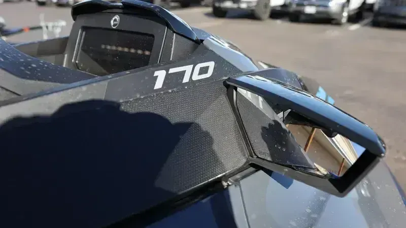 2025 SEADOO GTX 170 WITH SOUND SYSTEM IDF BLUE ABYSS AND GULFSTREAM BLUE Image 4