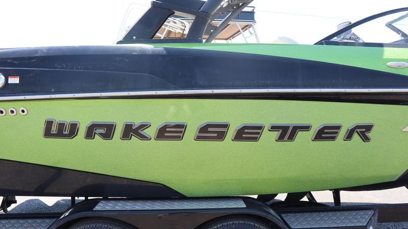Used 2015 MALIBU 22 VLX WAKESETTER Image 28