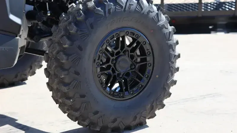 2025 Can-Am MAVERICK X3 MAX X RS TURBO RR WITH SMARTSHOX TRIPLE BLACK Image 14