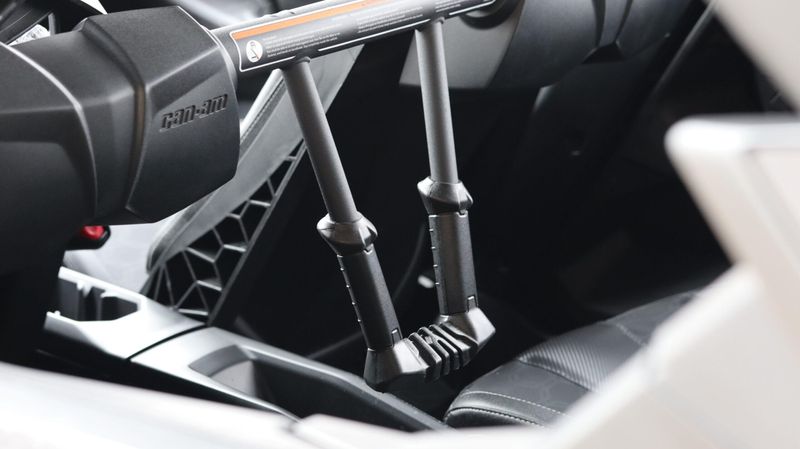 NEW 2026 CAN-AM MAVERICK R MAX X WITH SMARTSHOX 999T DCT Image 17