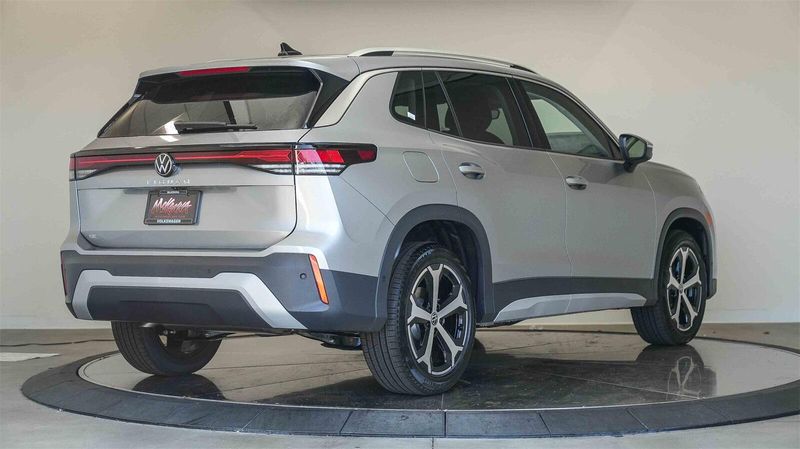 New 2025 Volkswagen Tiguan 2.0T SEImage 4
