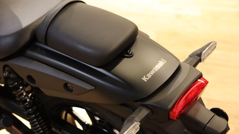 2025 Kawasaki ELIMINATOR METALLIC FLAT SPARK BLACK Image 3