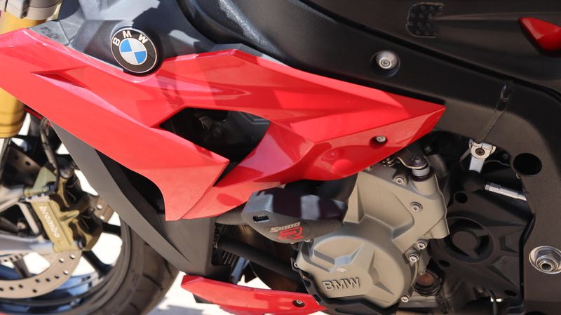2016 BMW S 1000 R Image 11