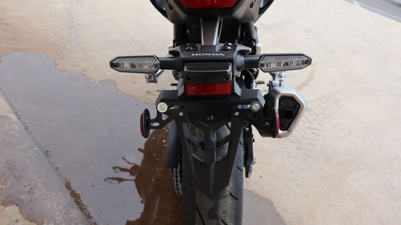 2025 Honda CB750 HORNET Image 4