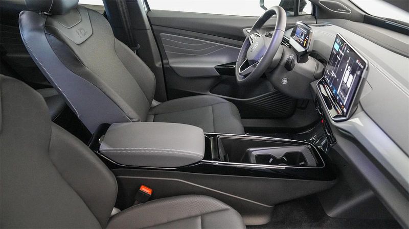 New 2025 Volkswagen ID.4 Pro S PlusImage 17