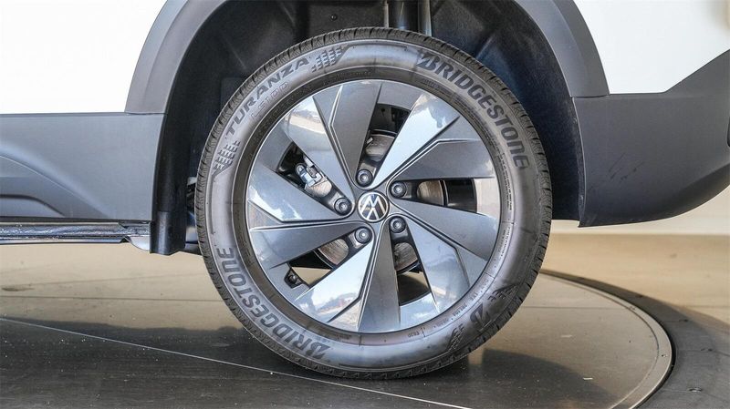 New 2025 Volkswagen Taos 1.5T SImage 9