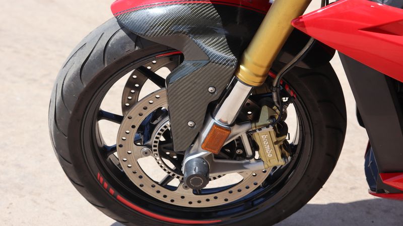 2016 BMW S 1000 R Image 13