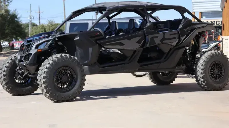 2025 Can-Am MAVERICK X3 MAX X RS TURBO RR WITH SMARTSHOX TRIPLE BLACKImage 1