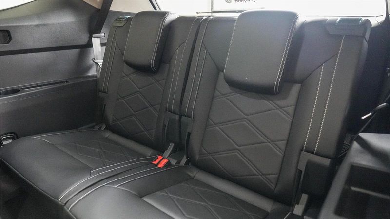 New 2025 Volkswagen Atlas 2.0T SE w/TechnologyImage 26