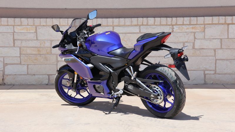 2025 Yamaha YZFR3 ABS TEAM BLUE Image 5