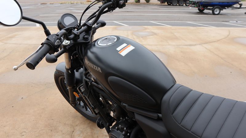 NEW 2025 HONDA SCL500 Image 9