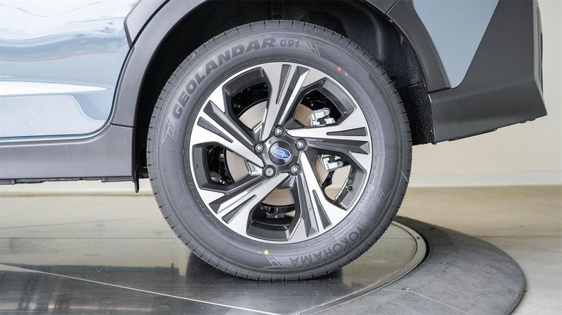 2025 Subaru Crosstrek PremiumImage 9