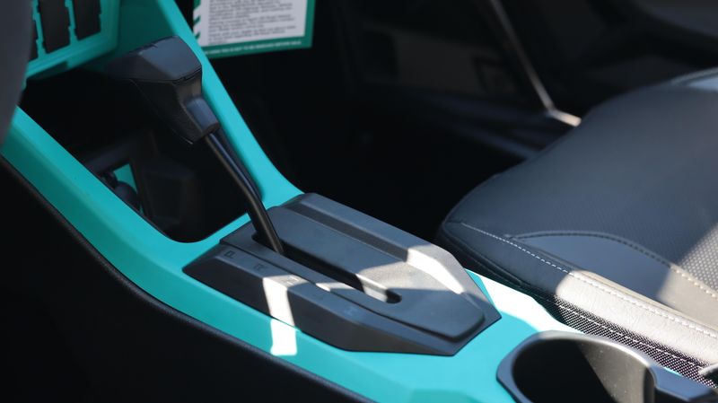 New 2025 Polaris RZR PRO R 4 ULTIMATE BLACK CRYSTAL AND RADIANT GREEN Image 18