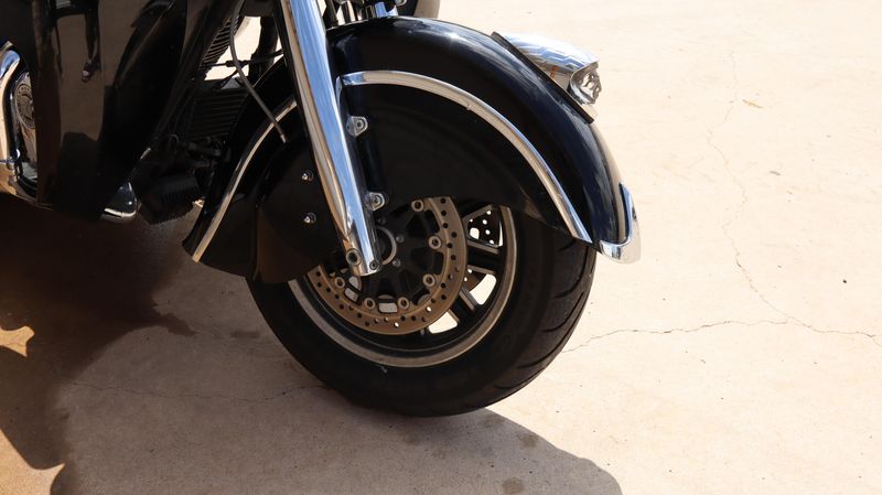 2015 Indian Motorcycle ROADMASTER THUNDER BLACK CAL Base Image 4