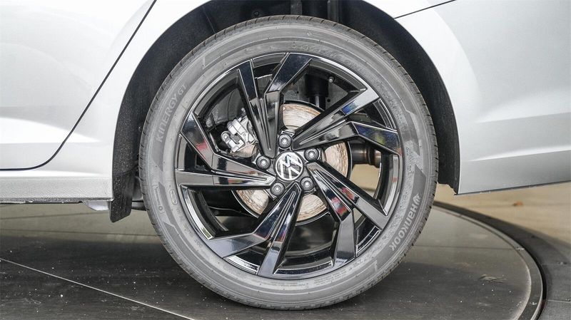 New 2025 Volkswagen Jetta 1.5T SEImage 9