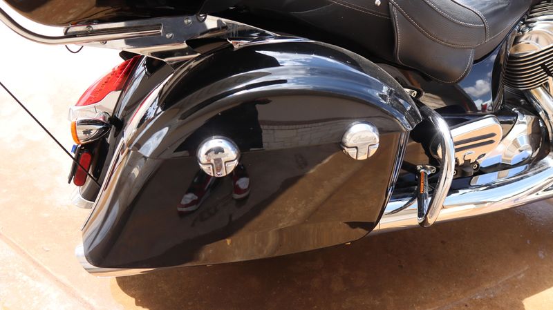 2015 Indian Motorcycle ROADMASTER THUNDER BLACK CAL Base Image 9