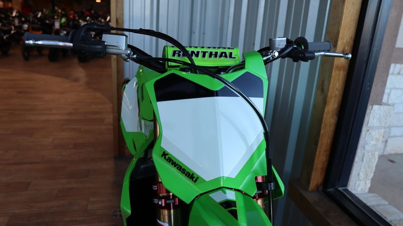 2025 Kawasaki KX450SR LIME GREENImage 19