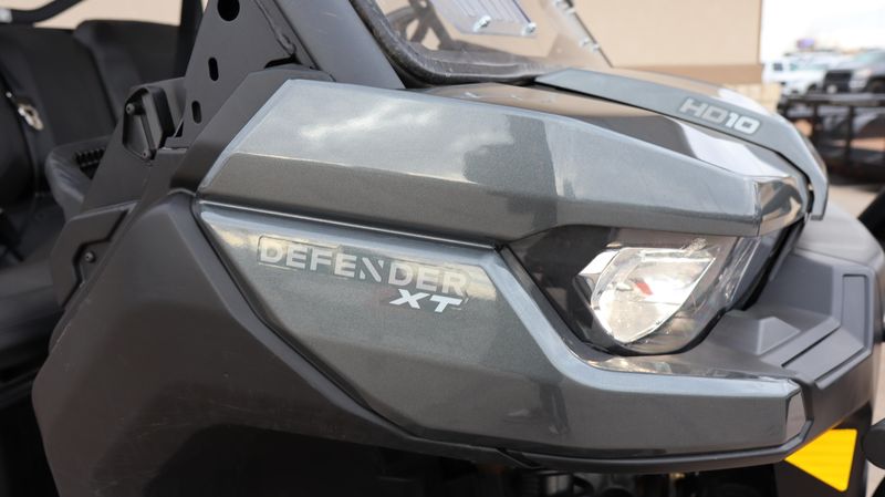 2023 Can-Am SSV DEF XT 64 HD10 GY 23 XT HD10Image 4