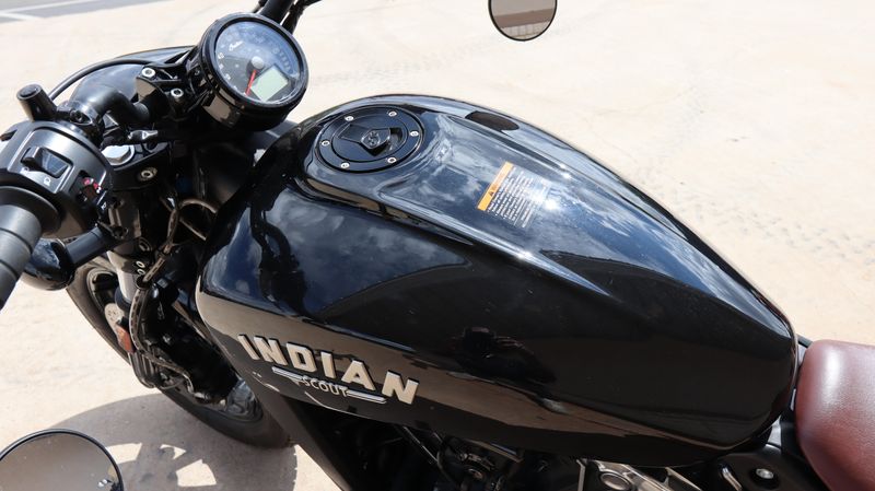 2021 Indian Motorcycle SCOUT BOBBER ABS THUNDER BLACK 49ST Bobber Image 17