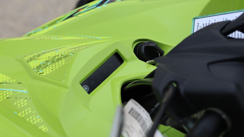 2025 YAMAHA YFZ450R SE ACID GREEN in a ACID GREEN exterior color. Family PowerSports (877) 886-1997 familypowersports.com 