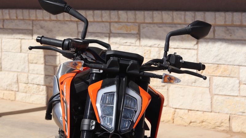 2023 KTM Duke 790Image 11