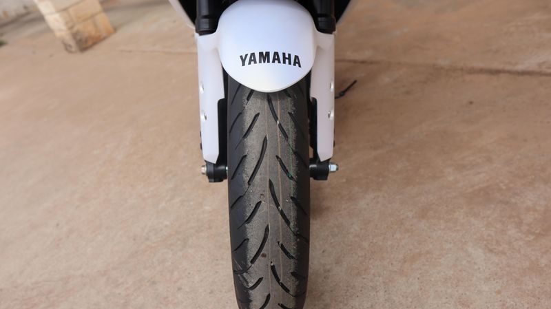 2025 Yamaha YZFR3 ABS LUNAR WHITE AND NEBULA BLUE Image 16