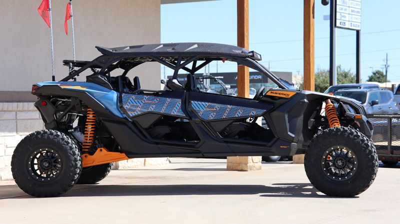 2025 Can-Am MAVERICK X3 RS TURBO RR SCAN BLUE AND ORANGE CRUSHImage 2