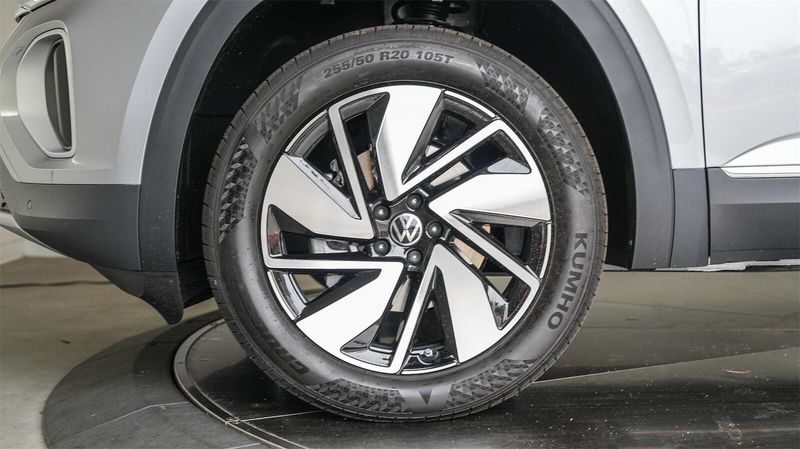New 2025 Volkswagen Atlas 2.0T SELImage 10