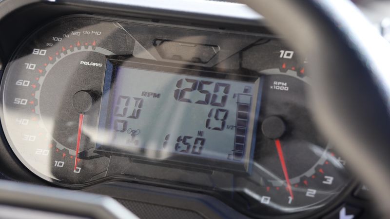 2025 Polaris RANGER CREW XP 1000 PREMIUM STEALTH GRAY Image 4
