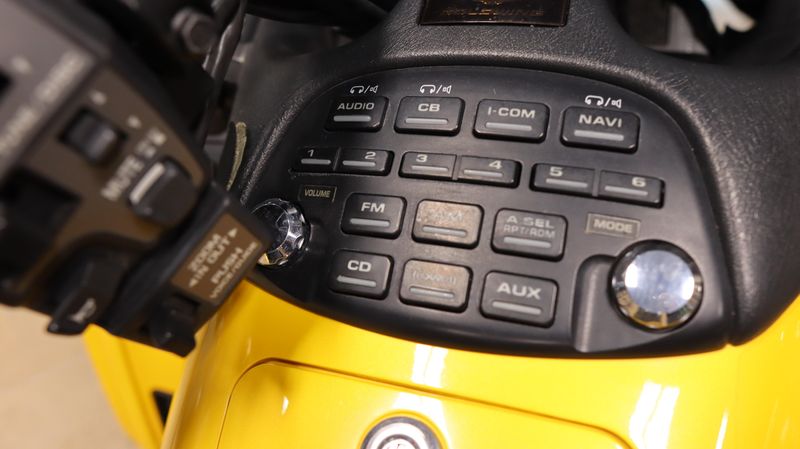 2010 Honda GOLD WING Image 8