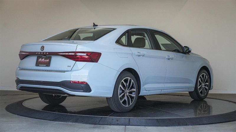New 2025 Volkswagen Jetta 1.5T SEImage 4