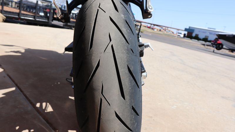 2025 CFMOTO 675 SS Image 11