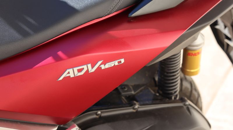 2024 Honda ADV 160 REDImage 14